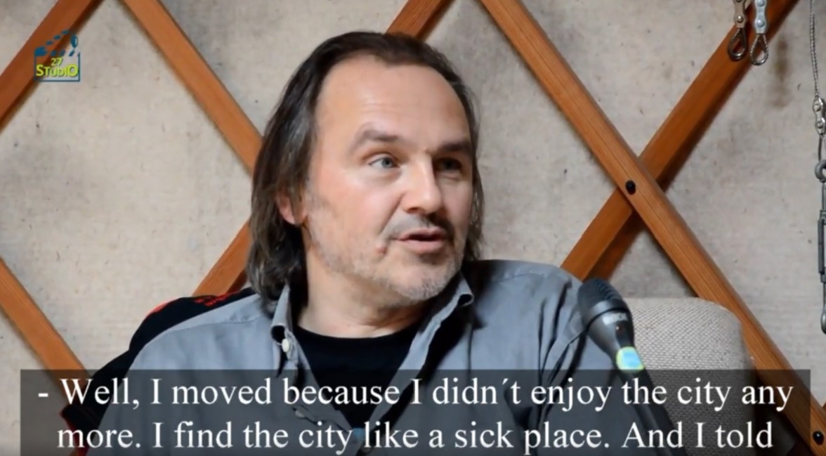 Studio 27 - Pjér la Šé'z - Week with Pjér - part 1 - Away from the city – en tit